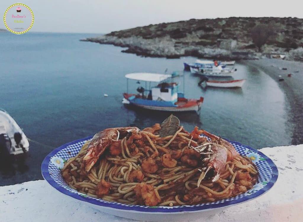 seafood-spaghetti-pasta-shrimps-mesta-chios