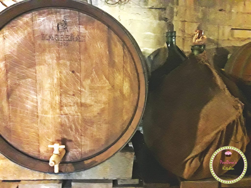 wine-barrel-whiskey-grapes-wood-magrenan barrels