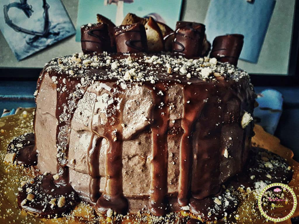 nutella-cake-chocolate-kinder bueno-pandoras kitchen