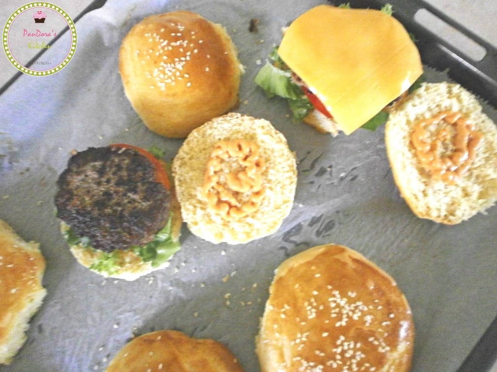 burger-at home-fast food-bread-pandora